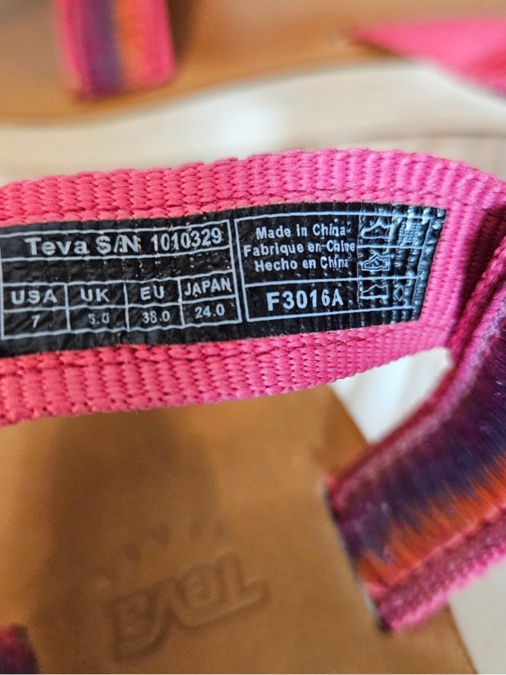Teva Sandals Sz 7 On The Right Trek Sport Trail Air Cushion Sunset Multi Pink - Picture 2 of 7